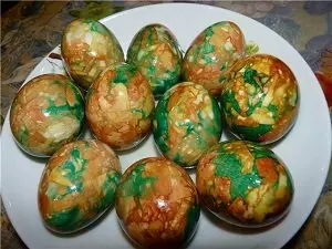 Мраморные яйца на Пасху