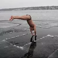 Когда купаться в проруби на Крещение 2018 Когда купаться в проруби на Крещение 2018