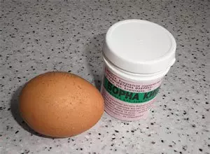 Борная кислота от тараканов: рецепт с яйцом, отзывы