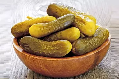 Маринованные огурцы хрустящие на зиму в банках