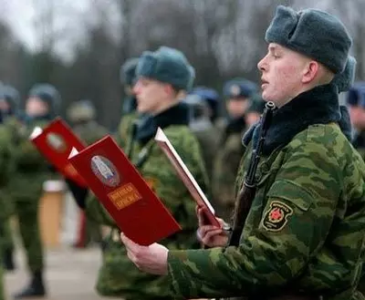 Срок службы в армии в 2016 году в России 1 год 8 месяцев: приказ