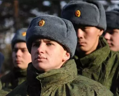 Срок службы в армии в 2016 году в России 1 год 8 месяцев: приказ