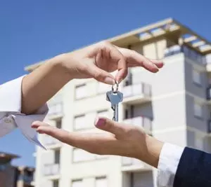Стоит ли покупать квартиру в 2016 году, мнение экспертов 