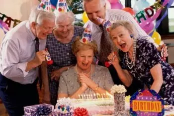 что подарить на 60 лет женщине