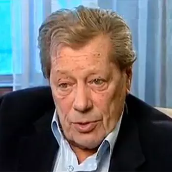 Режиссер Юрий Кушнерев