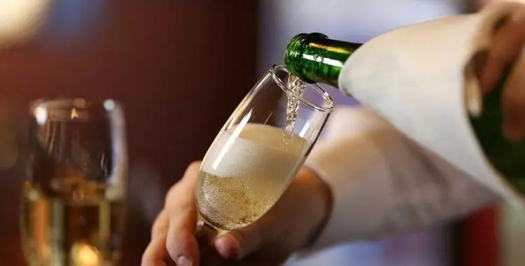 9 интересных вещей о шампанском: польза, как выбрать, как правильно пить