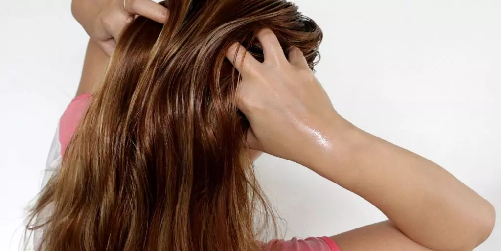Корица для волос: рецепты восстанавливающих и осветляющих масок