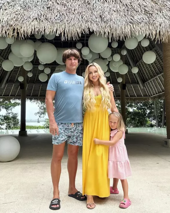 Наталья Оскар с мужем и дочерью (Мисс Россия 2023)